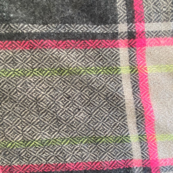 Moment by Moment scarf - Picture 6 of 8